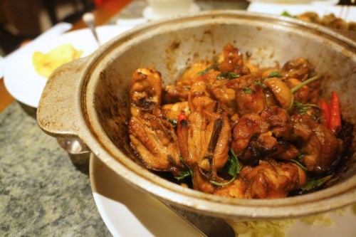 Wok-Seared Chicken with Basil and Ginger in Clay Pot